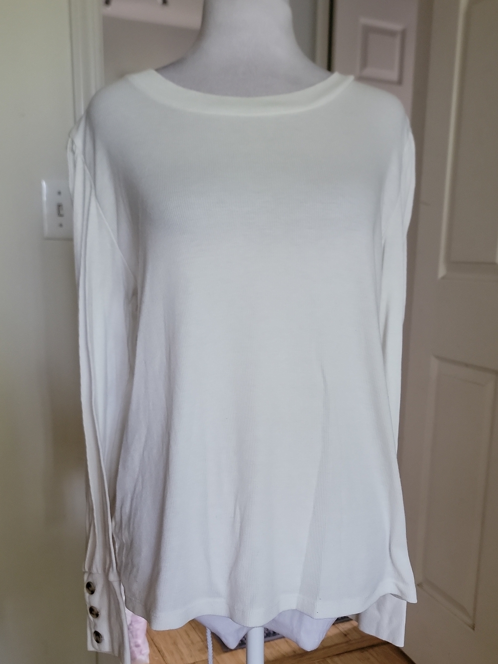 Ann Taylor Women's Cream Long-Sleeve Lightweight Top